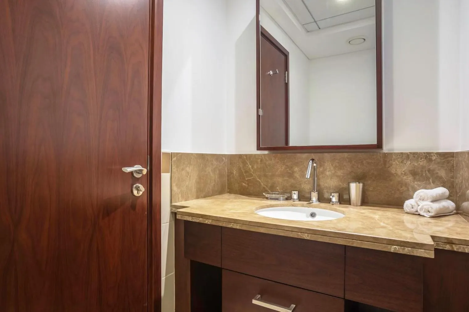 Vacay Lettings 1 Bed Close To Down Town Fountain View Dubai Apartment
