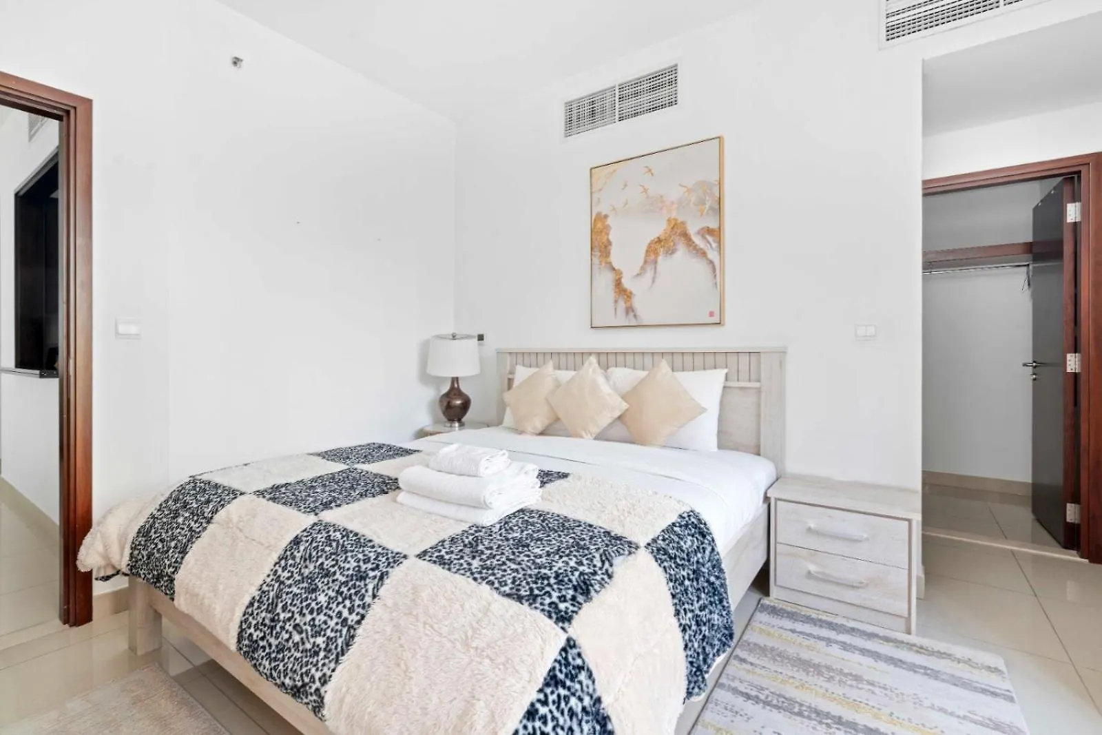 Vacay Lettings 1 Bed Close To Down Town Fountain View Dubai